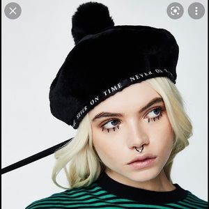 Lazy oaf beret